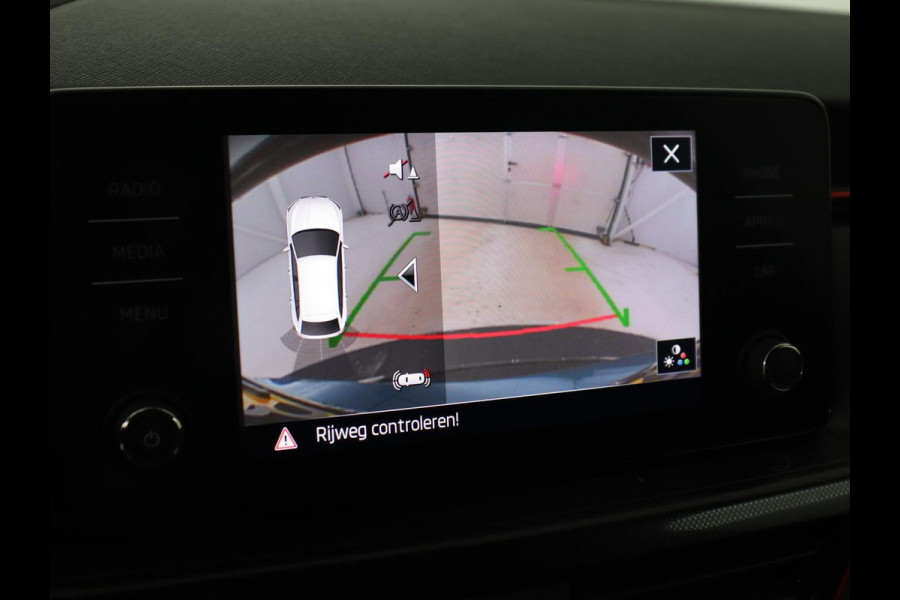 Škoda SCALA 1.0 TSI Sport | Stoelverwarming | Camera | Climate control | Carplay | Full LED | Cruise control | Parkeerhulp