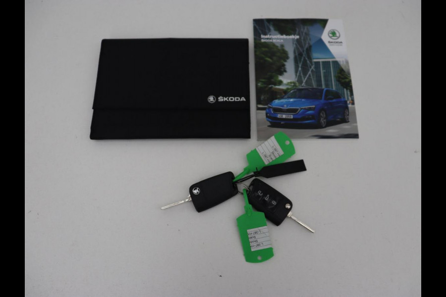 Škoda SCALA 1.0 TSI Sport | Stoelverwarming | Camera | Climate control | Carplay | Full LED | Cruise control | Parkeerhulp