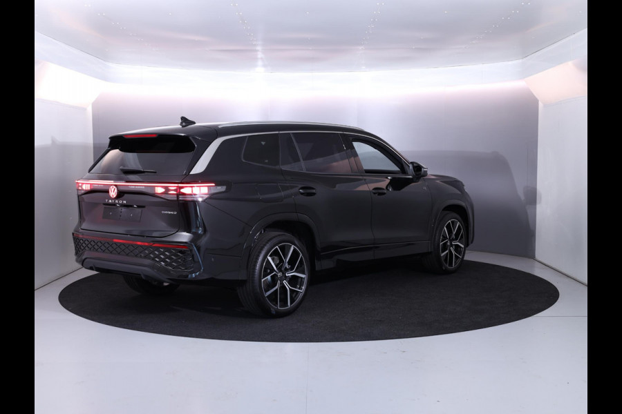 Volkswagen Tayron R-Line-Edition 1.5 eHybrid 200 kW / 272 pk SUV 6 v