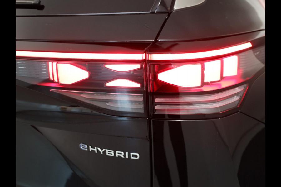 Volkswagen Tayron R-Line-Edition 1.5 eHybrid 200 kW / 272 pk SUV 6 v