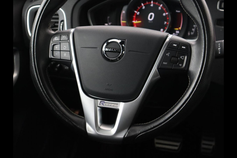 Volvo V40 1.5 T3 Polar+ Sport | Panoramadak | Stoelverwarming | Camera | Full LED | Navigatie | Park Assist | Harman/Kardon | Keyless | R Design