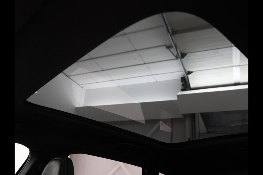 Volvo V40 1.5 T3 Polar+ Sport | Panoramadak | Stoelverwarming | Camera | Full LED | Navigatie | Park Assist | Harman/Kardon | Keyless | R Design