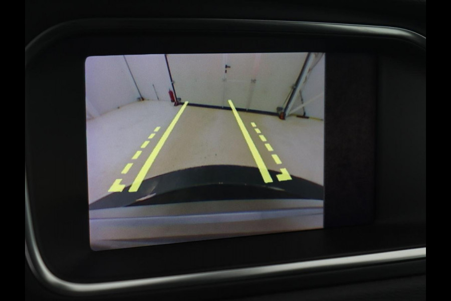 Volvo V40 1.5 T3 Polar+ Sport | Panoramadak | Stoelverwarming | Camera | Full LED | Navigatie | Park Assist | Harman/Kardon | Keyless | R Design