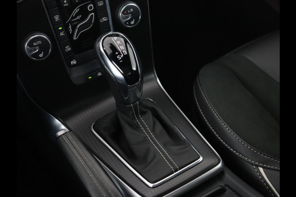 Volvo V40 1.5 T3 Polar+ Sport | Panoramadak | Stoelverwarming | Camera | Full LED | Navigatie | Park Assist | Harman/Kardon | Keyless | R Design