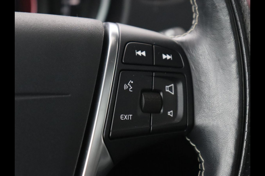 Volvo V40 1.5 T3 Polar+ Sport | Panoramadak | Stoelverwarming | Camera | Full LED | Navigatie | Park Assist | Harman/Kardon | Keyless | R Design