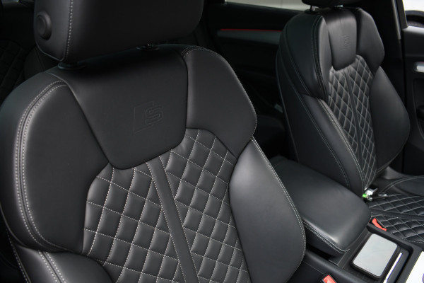 Audi Q5 55 TFSI e S Edition Pano Luchtv Trekh ACC HUD B&O 21inch