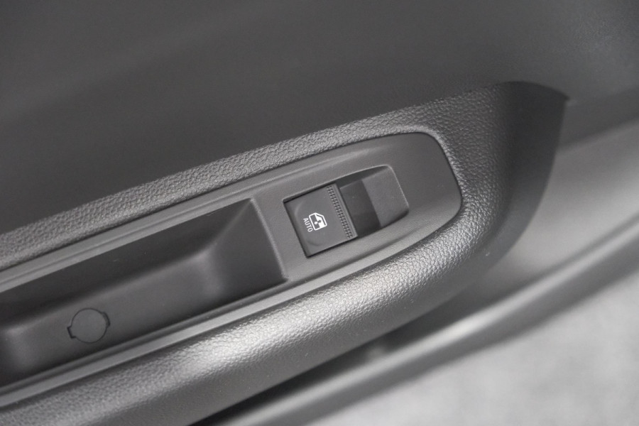Renault Clio TCe 90 Evolution | Camera | Navigatie | Apple Carplay | Parkeersensoren | Stoelverwarming