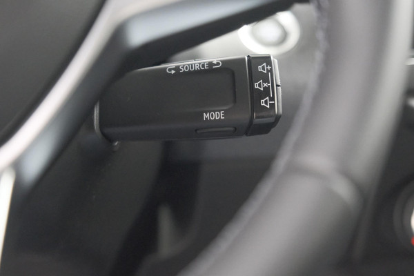 Renault Clio TCe 90 Evolution | Camera | Navigatie | Apple Carplay | Parkeersensoren | Stoelverwarming