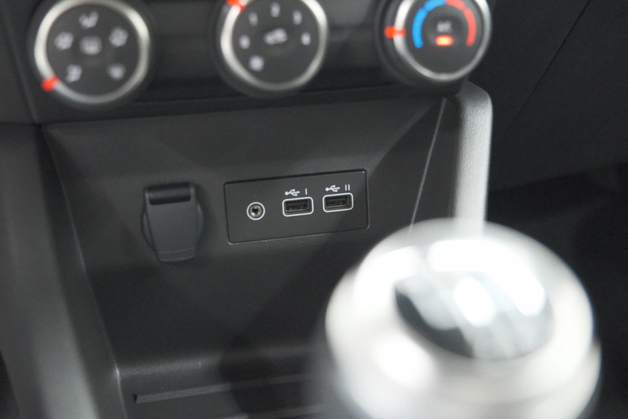 Renault Clio TCe 90 Evolution | Camera | Navigatie | Apple Carplay | Parkeersensoren | Stoelverwarming