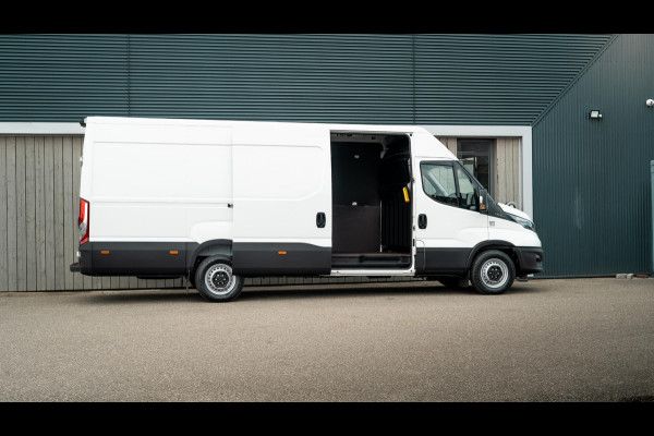 Iveco Daily 35S16V 2.3 410 H2 | Direct Leverbaar | Complete Betimmering Laadruimte | Parkeersensoren | Cruise Control
