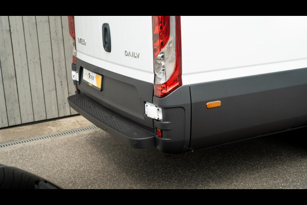 Iveco Daily 35S16V 2.3 410 H2 | Direct Leverbaar | Complete Betimmering Laadruimte | Parkeersensoren | Cruise Control