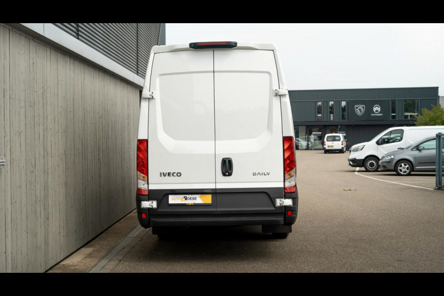 Iveco Daily 35S16V 2.3 410 H2 | Direct Leverbaar | Complete Betimmering Laadruimte | Parkeersensoren | Cruise Control