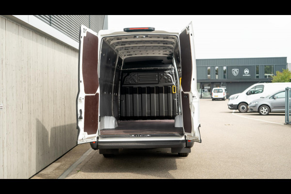 Iveco Daily 35S16V 2.3 410 H2 | Direct Leverbaar | Complete Betimmering Laadruimte | Parkeersensoren | Cruise Control
