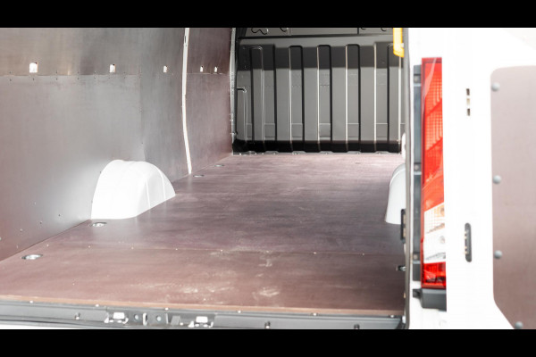 Iveco Daily 35S16V 2.3 410 H2 | Direct Leverbaar | Complete Betimmering Laadruimte | Parkeersensoren | Cruise Control