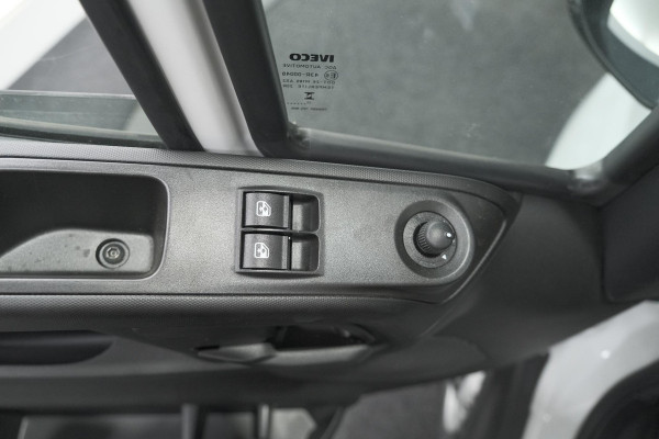 Iveco Daily 35S16V 2.3 410 H2 | Direct Leverbaar | Complete Betimmering Laadruimte | Parkeersensoren | Cruise Control