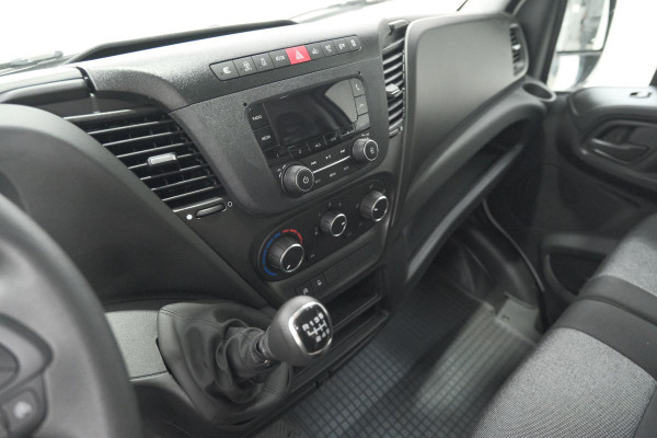 Iveco Daily 35S16V 2.3 410 H2 | Direct Leverbaar | Complete Betimmering Laadruimte | Parkeersensoren | Cruise Control