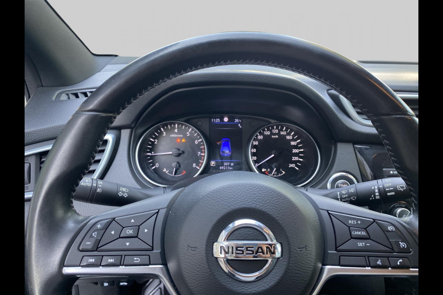 Nissan QASHQAI 1.3 DIG-T Tekna +