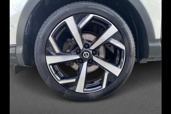 Nissan QASHQAI 1.3 DIG-T Tekna +