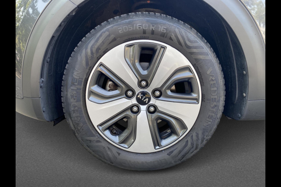 Kia Niro 1.6 GDi Hybrid DynamicLine | Volleder | Trekhaak | Dealer onderhouden