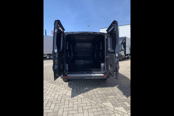 Renault Trafic E-tech Exclusive 52 kWh Automaat, Volledig elektrisch, 920 KG trekgewicht