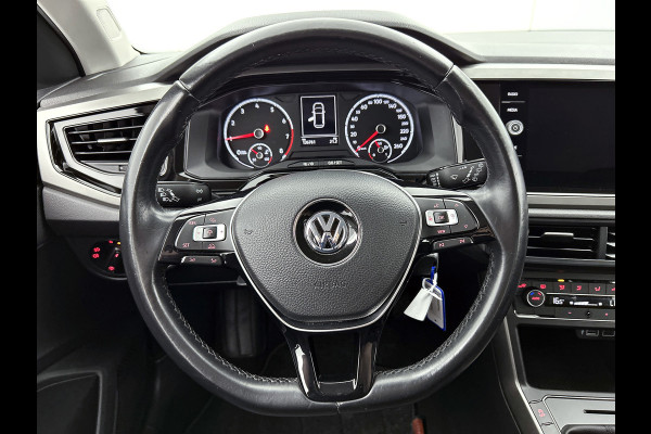 Volkswagen Polo 1.0 TSI Comfortline Business (NAVIGATIE, CLIMA, PARKEERSENSOREN, CARPLAY, 1e EIGENAAR, GOED ONDERHOUD)