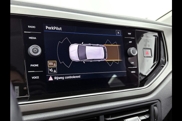 Volkswagen Polo 1.0 TSI Comfortline Business (NAVIGATIE, CLIMA, PARKEERSENSOREN, CARPLAY, 1e EIGENAAR, GOED ONDERHOUD)