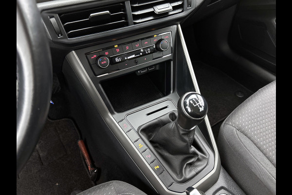 Volkswagen Polo 1.0 TSI Comfortline Business (NAVIGATIE, CLIMA, PARKEERSENSOREN, CARPLAY, 1e EIGENAAR, GOED ONDERHOUD)
