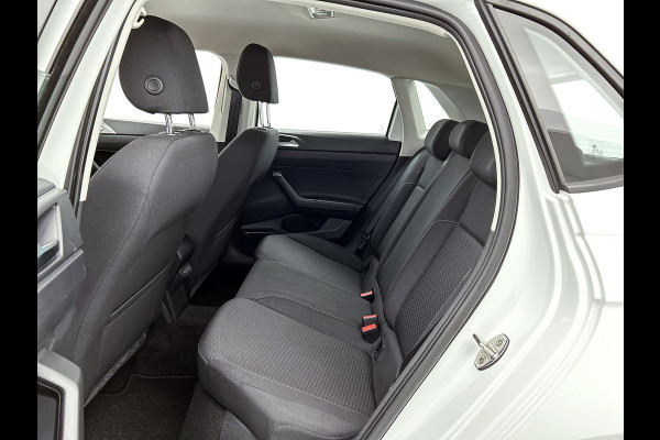 Volkswagen Polo 1.0 TSI Comfortline Business (NAVIGATIE, CLIMA, PARKEERSENSOREN, CARPLAY, 1e EIGENAAR, GOED ONDERHOUD)