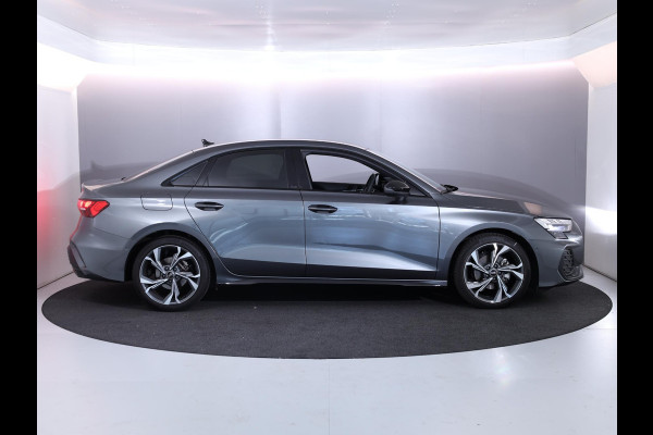 Audi A3 Limousine 30 TFSI S edition 116 pk S-tronic | Verlengde garantie | Navigatie | Parkeersensoren (Park assist) | Achteruitrijcamera | Adaptieve cruise control | S-Line |
