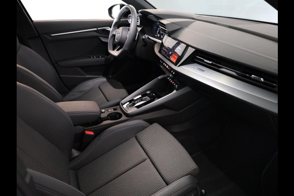 Audi A3 Limousine 30 TFSI S edition 116 pk S-tronic | Verlengde garantie | Navigatie | Parkeersensoren (Park assist) | Achteruitrijcamera | Adaptieve cruise control | S-Line |