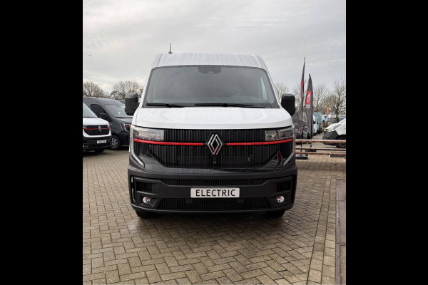 Renault Master E-Tech 87 kWh, 130 Kw DC Laden, L3H2 E-tech, Laadruimte betimmering, Side-bars, Camera, Trekhaak, Apple carplay