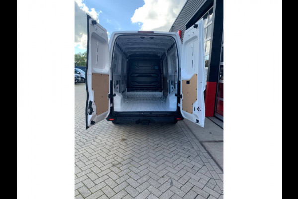 Renault Master E-Tech 87 kWh, 130 Kw DC Laden, L3H2 E-tech, Laadruimte betimmering, Side-bars, Camera, Trekhaak, Apple carplay