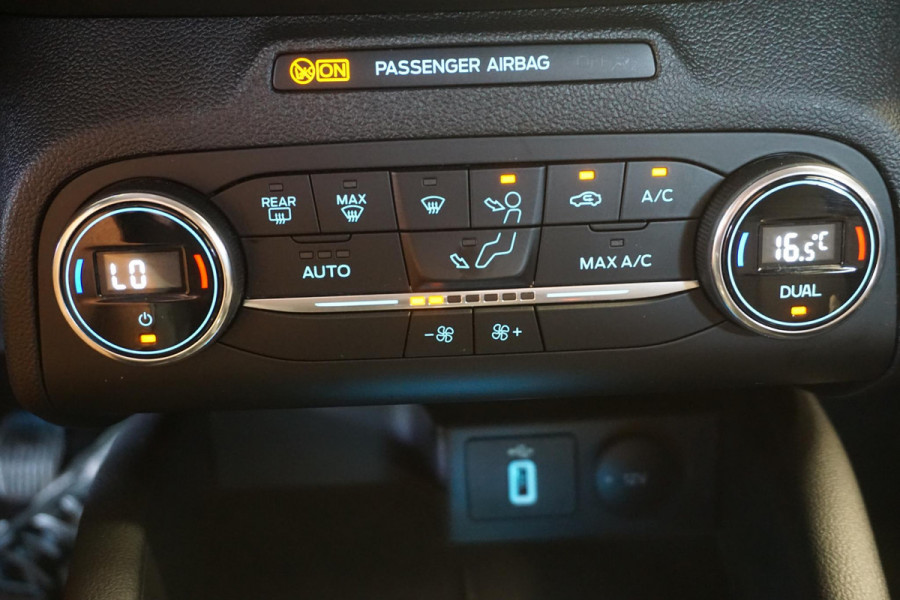 Ford Focus 1.0 EcoBoost 125PK Titanium Business/Trekhaak/ Dealeronderhouden.