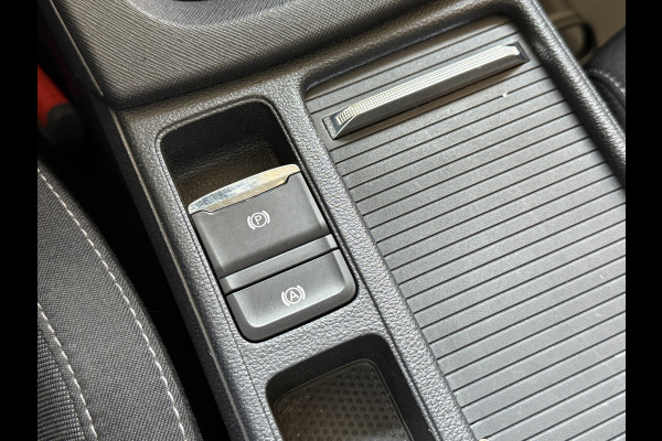 Škoda Octavia Combi 1.0 e-TSI Business Edition Plus | Camera | Dodehoeksensoren | Apple carplay