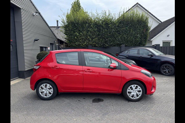 Toyota Yaris 1.0 VVT-i Comfort | Airco | 5 Deurs | Elektrische Ramen | Radio |