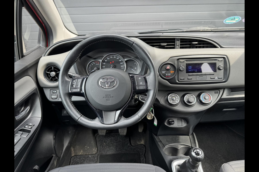 Toyota Yaris 1.0 VVT-i Comfort | Airco | 5 Deurs | Elektrische Ramen | Radio |