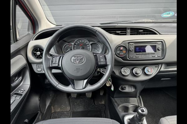 Toyota Yaris 1.0 VVT-i Comfort | Airco | 5 Deurs | Elektrische Ramen | Radio |
