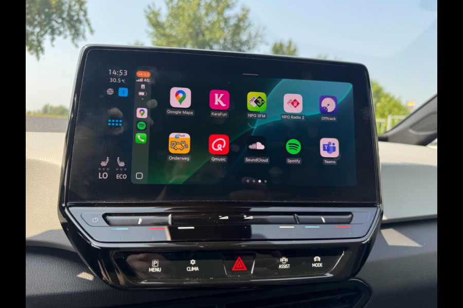 Volkswagen ID.3 First Plus 58 kWh AFNEEMBARE TREKHAAK / CAMERA / CARPLAY / CRUISE CONTROL / STOELVERWARMING / ECC / NAVIGATIE