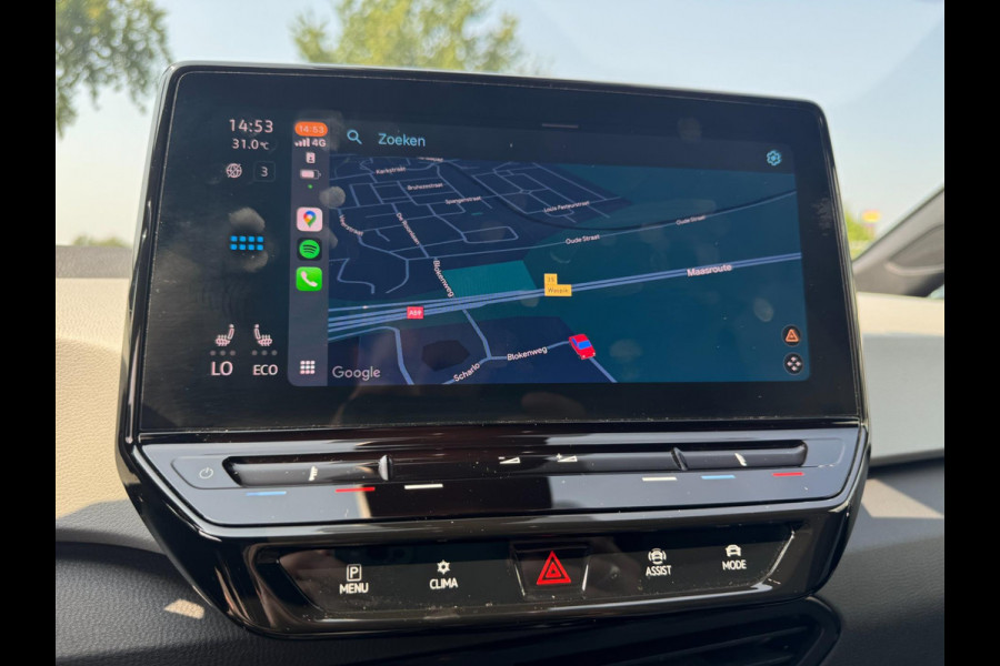 Volkswagen ID.3 First Plus 58 kWh AFNEEMBARE TREKHAAK / CAMERA / CARPLAY / CRUISE CONTROL / STOELVERWARMING / ECC / NAVIGATIE