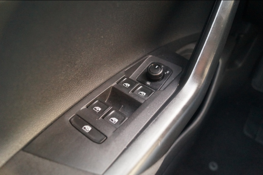 Volkswagen Polo 1.0 TSI Comfortline Executive -NAVI-ACC-DAB-CARPLAY-