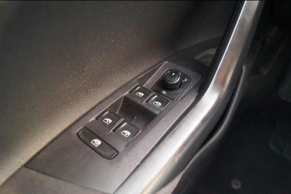 Volkswagen Polo 1.0 TSI Comfortline Executive -NAVI-ACC-DAB-CARPLAY-