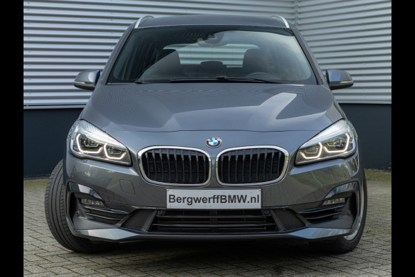 BMW 2 Serie Gran Tourer 218i 7p. - Sportline - Head-Up - Navi Plus - Sportstoelen - 7-zits