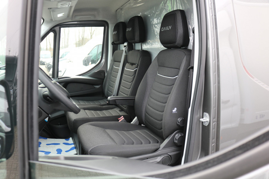 Iveco Daily 35S18 Hi-Matic L2 H2 Airco Navigatie Trekhaak Digitaal Dashboard