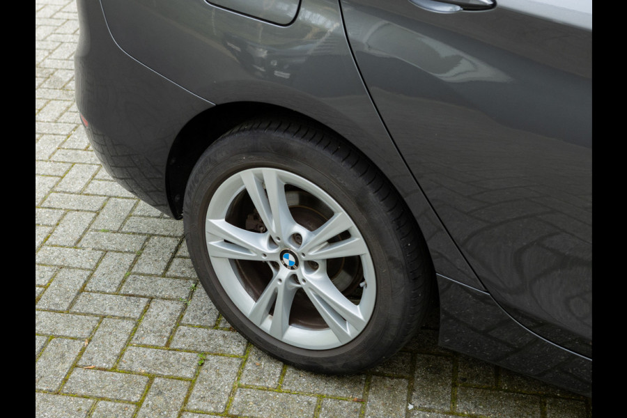 BMW 2 Serie Gran Tourer 218i 7p. - Sportline - Head-Up - Navi Plus - Sportstoelen - 7-zits