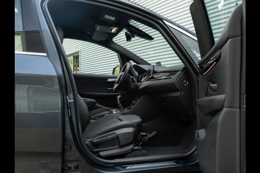 BMW 2 Serie Gran Tourer 218i 7p. - Sportline - Head-Up - Navi Plus - Sportstoelen - 7-zits