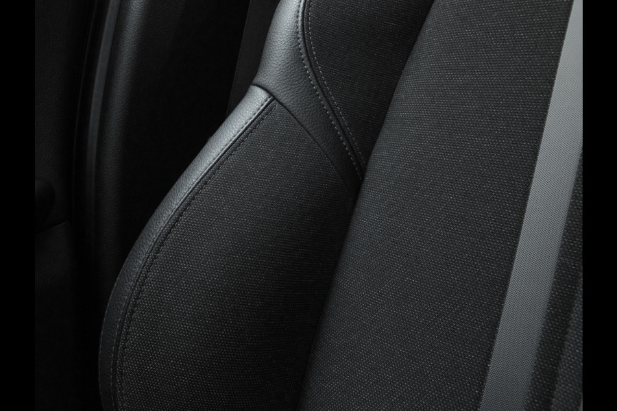 BMW 2 Serie Gran Tourer 218i 7p. - Sportline - Head-Up - Navi Plus - Sportstoelen - 7-zits