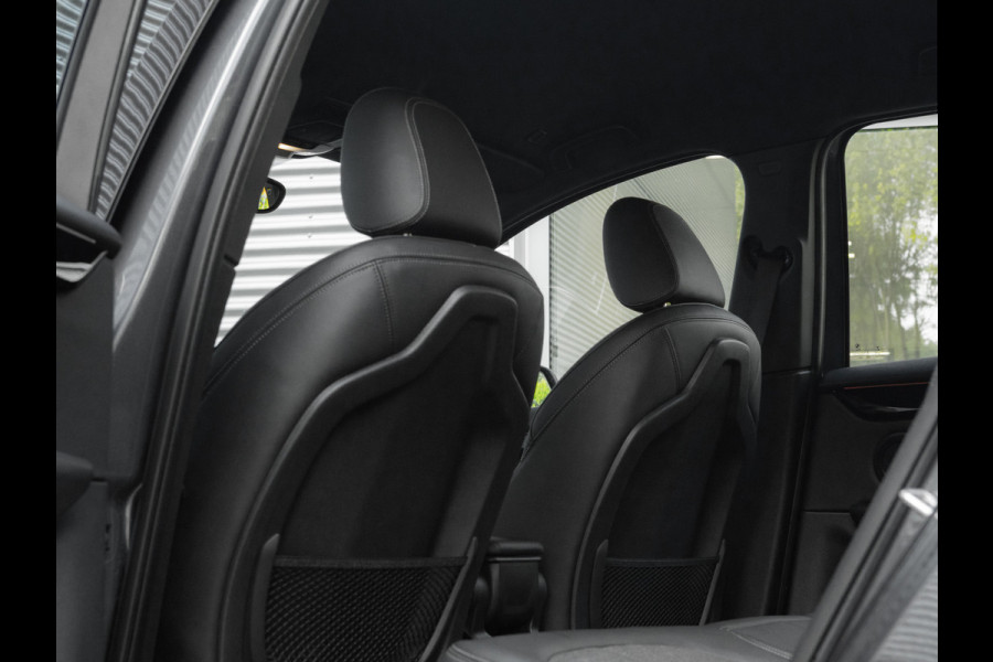 BMW 2 Serie Gran Tourer 218i 7p. - Sportline - Head-Up - Navi Plus - Sportstoelen - 7-zits