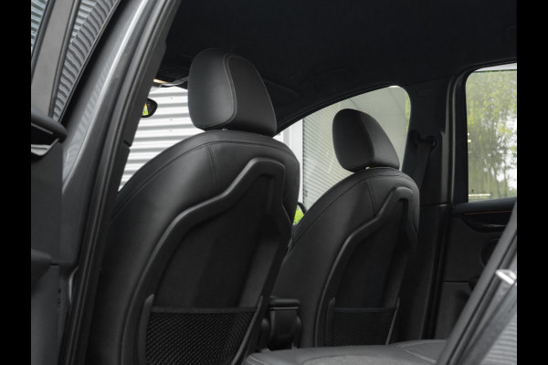 BMW 2 Serie Gran Tourer 218i 7p. - Sportline - Head-Up - Navi Plus - Sportstoelen - 7-zits