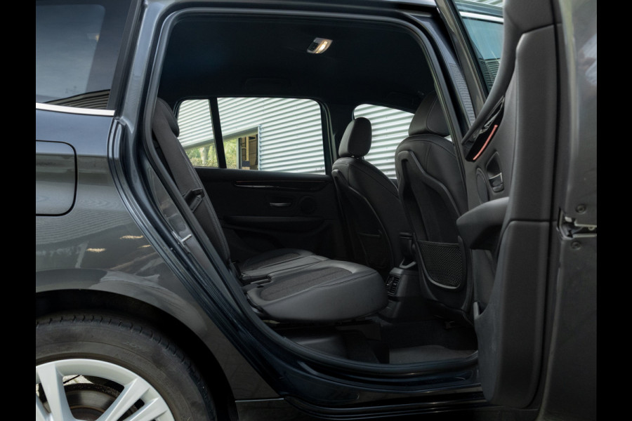 BMW 2 Serie Gran Tourer 218i 7p. - Sportline - Head-Up - Navi Plus - Sportstoelen - 7-zits