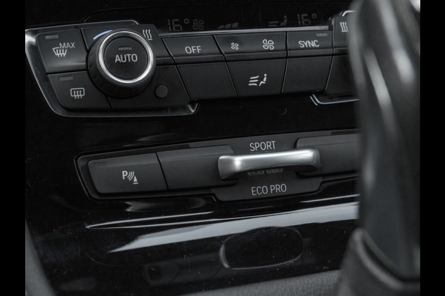 BMW 2 Serie Gran Tourer 218i 7p. - Sportline - Head-Up - Navi Plus - Sportstoelen - 7-zits